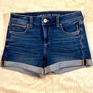 American Eagle The Dream Short MIDI denim, size 4